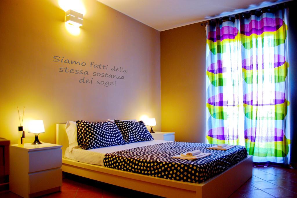 Bed And Breakfast Charming House Barletta Rom bilde