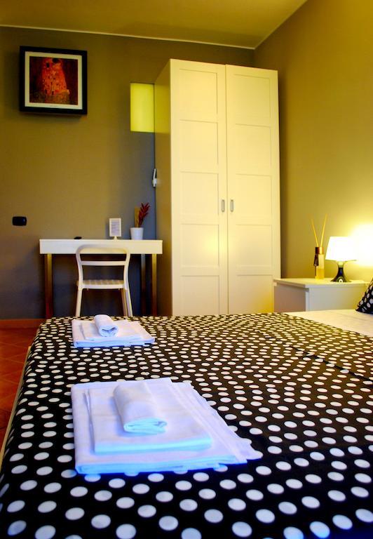 Bed And Breakfast Charming House Barletta Rom bilde