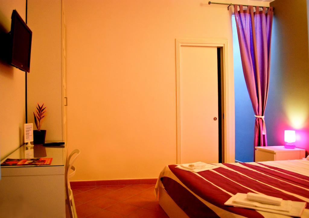 Bed And Breakfast Charming House Barletta Rom bilde